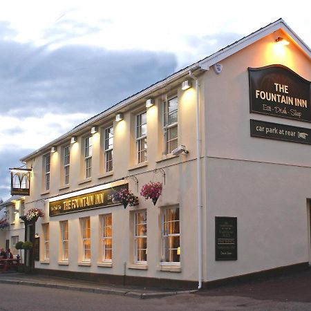 The Fountain Inn Hendy Экстерьер фото